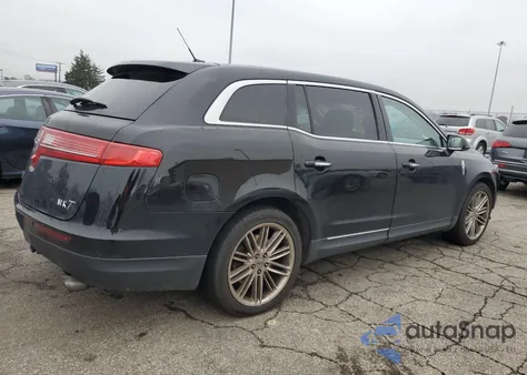 2017 Lincoln Mkt z USA, uszkodzony, nr VIN 2LMHJ5AT8HBL01048
